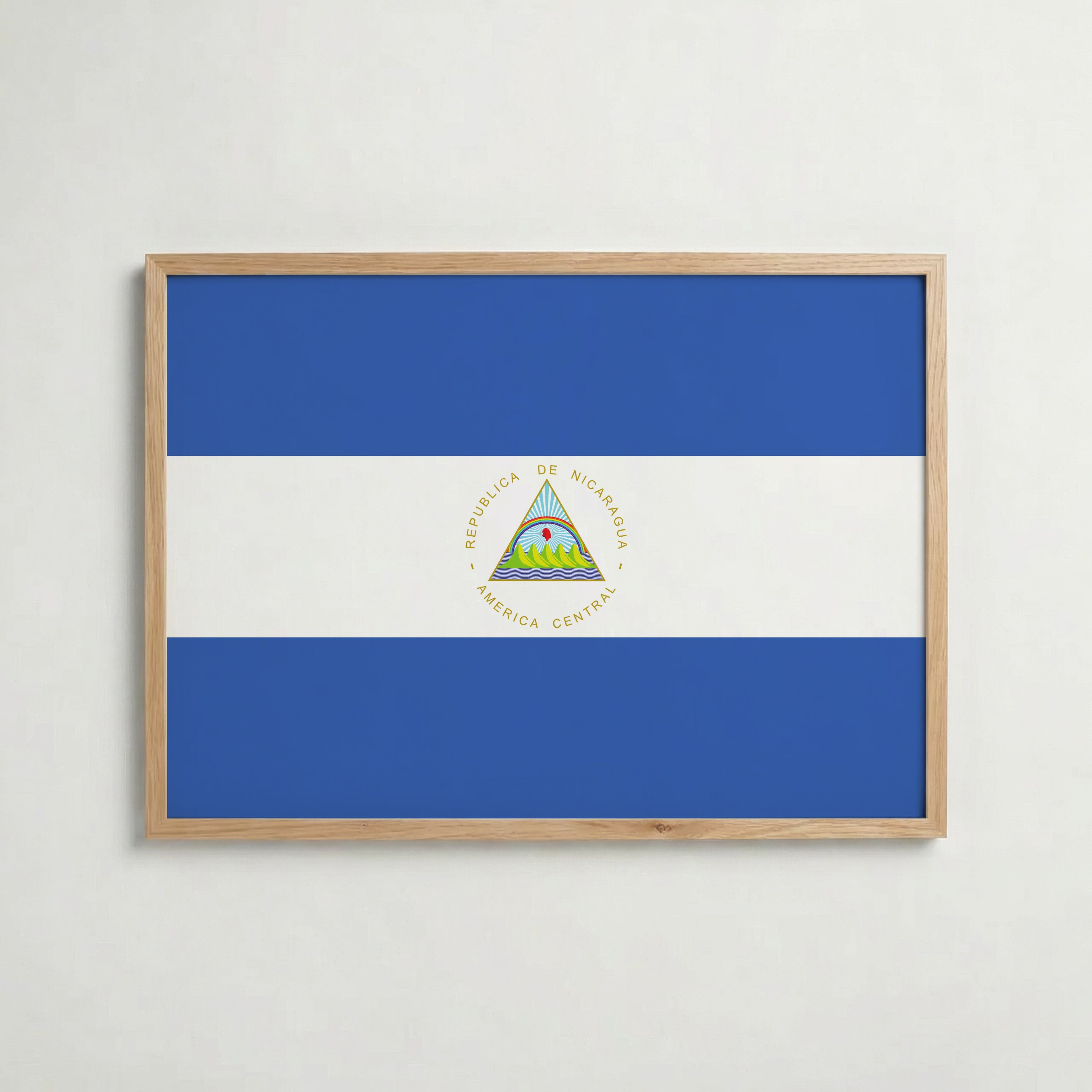 Nicaragua National Flag Poster i ekram – inramad konsttryck för stilren inredning hos Bozetto