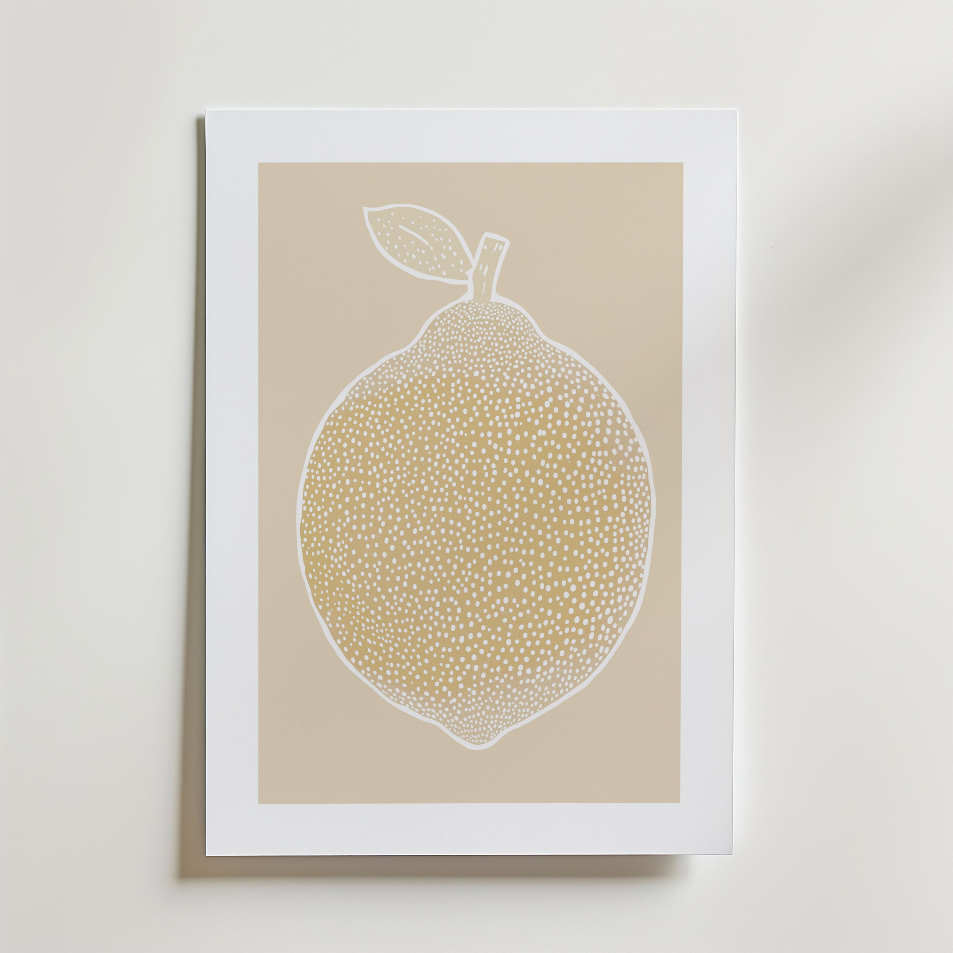 Pearfection Poster by Bozetto: ett minimalistiskt konsttryck av ett päron med ett blad, konturer i vitt med prickig textur på ljus beige, tryckt på FSC-certifierat premiumpapper och placerat mot en vit yta.