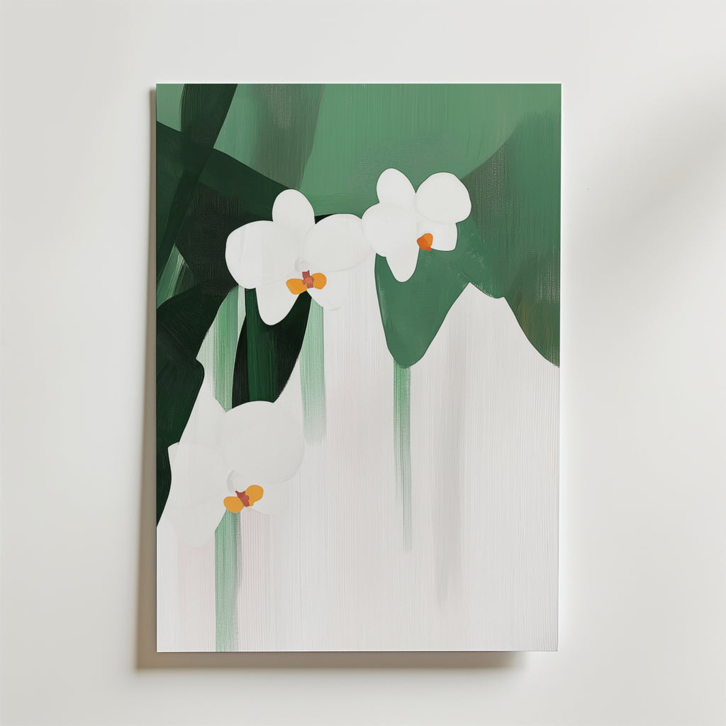 Bozetto Green Abstract Poster visar vita orkidéer med gula mittpunkter bland abstrakta gröna blad på en vit bakgrund, skapad med mjuka penseldrag och tryckt på exklusivt premiumpapper för modern väggkonst.