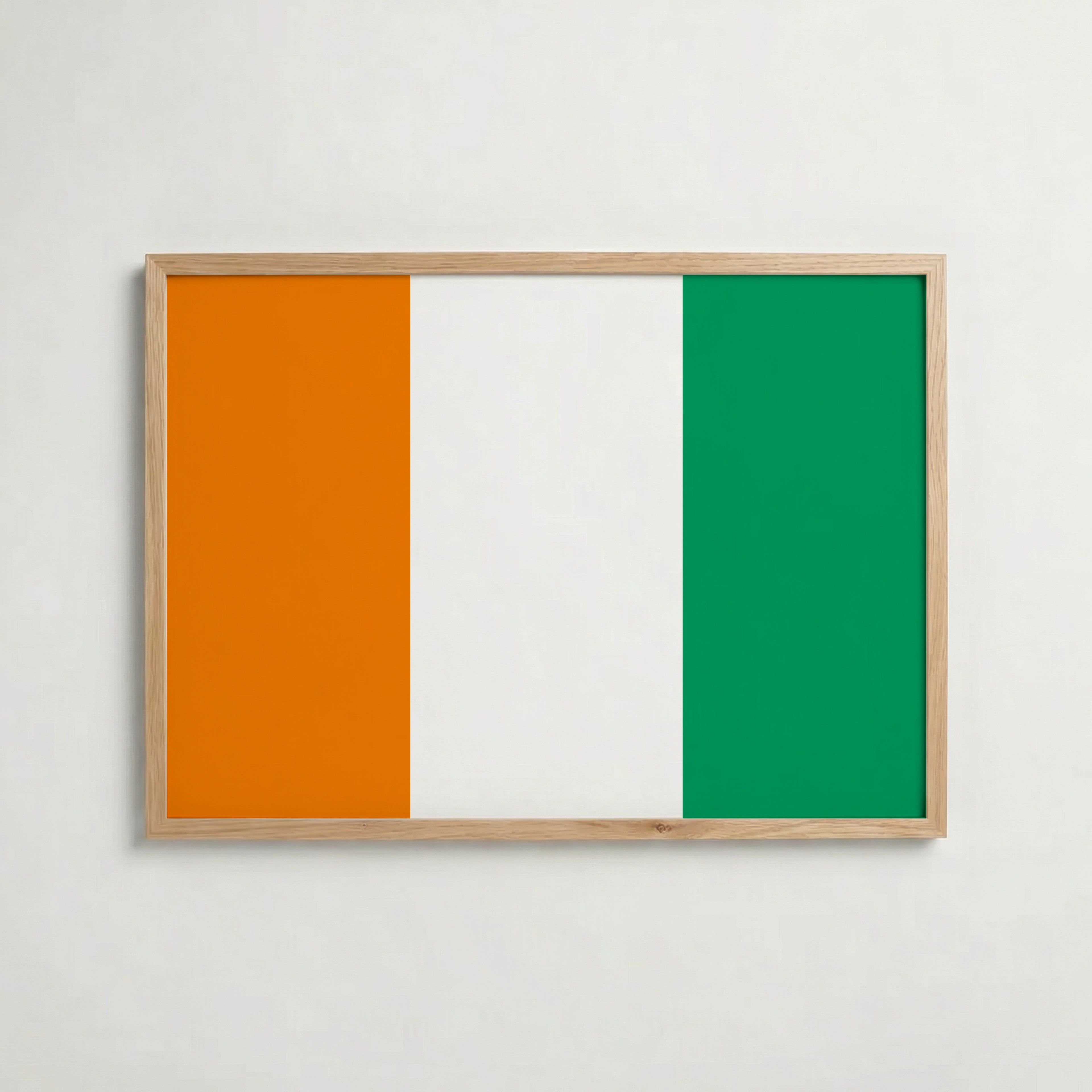 Ivory Coast National Flag Poster i ekram – inramad konsttryck för stilren inredning hos Bozetto