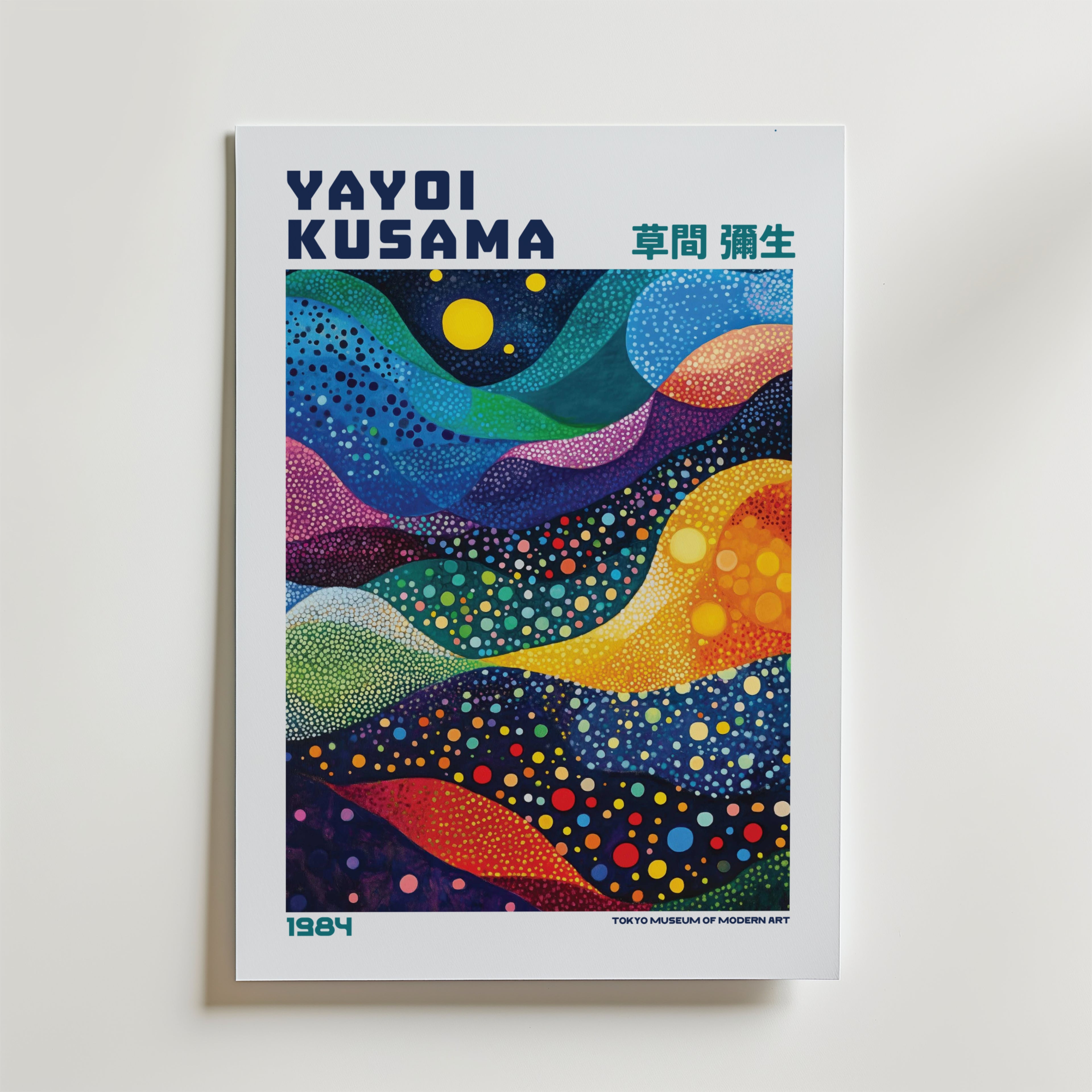 Mockup av Yayoi Kusama Infinite Waves affisch på vägg – köp enkelt hos Bozetto i hög kvalitet