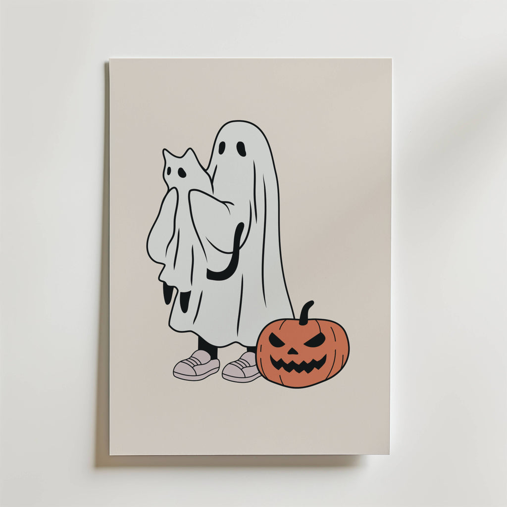 Bozetto's Ghostly Friends Poster föreställer ett barn klätt som ett spöke med sneakers, som håller i ett mindre spöke och står vid en utskuren pumpa - perfekt för att addera halloweenkänsla eller som en utstickande Halloween-poster.