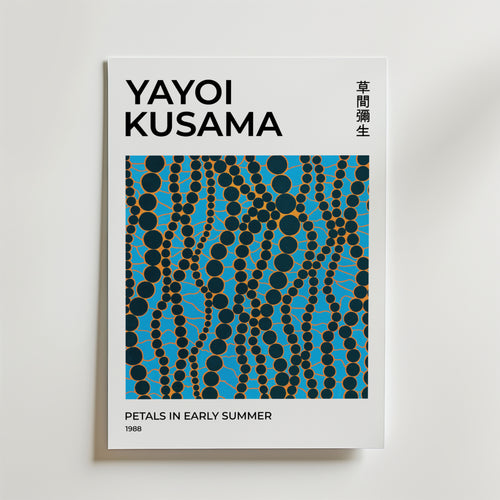 Yayoi Kusama Summer Petals – stilfullt konsttryck från Bozetto, tryckt på matt finpapper