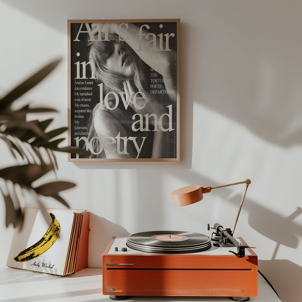 All’s Fair in Love and Poetry Poster – poster väggdekoration