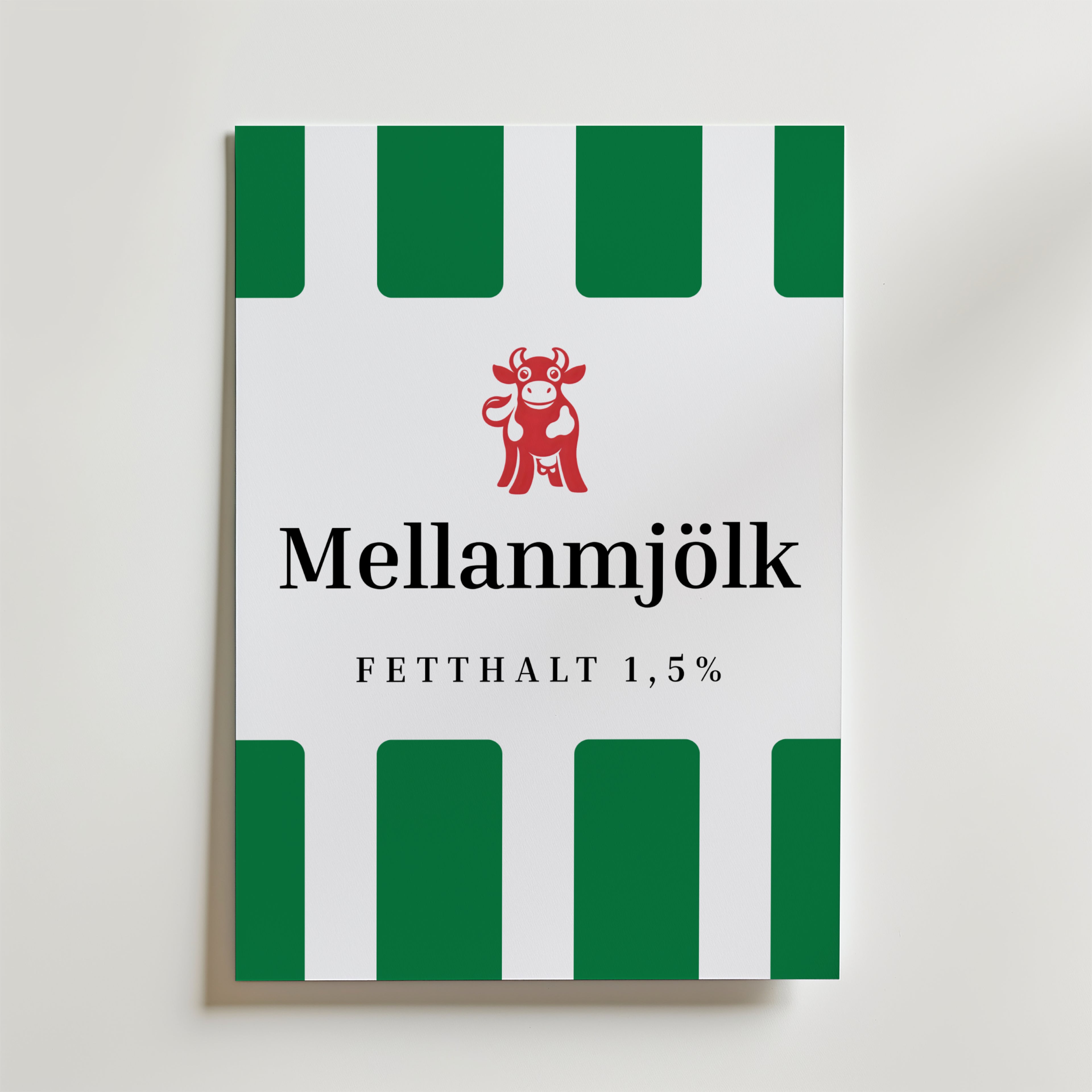 Scandinavian Mjölk Green Label Poster – En stilren poster med gröna ränder och ikonisk nordisk designestetik.