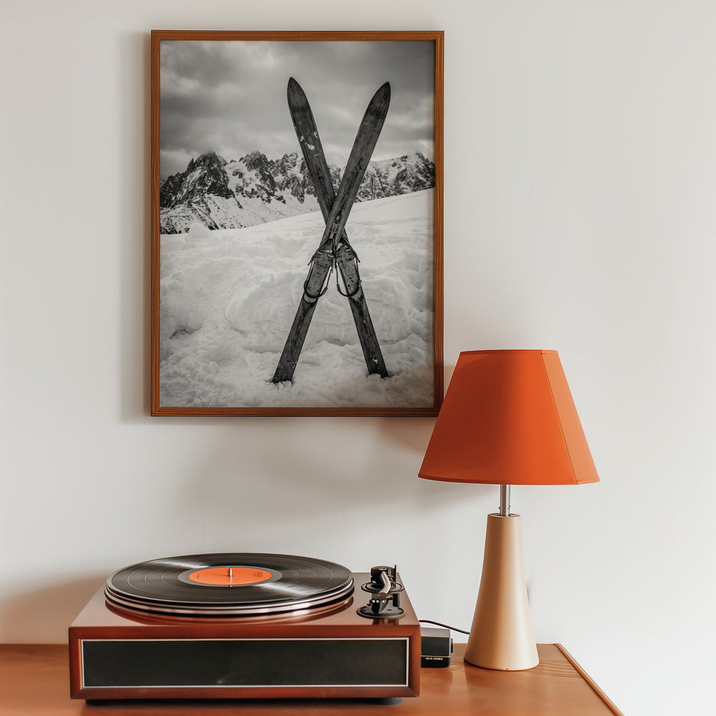 Crossed Skis Poster – i rum 3